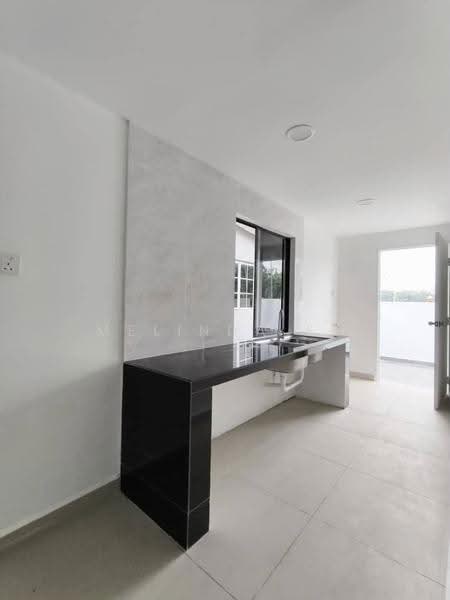 2-storey Terraced House for Sale in Bandar Baru Permas Jaya (Permas Jaya) - Melinda Ee - Kitchen - PropertyGuru.com.my