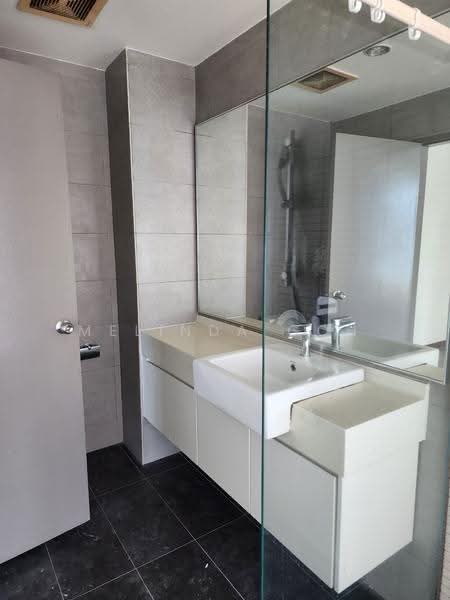 Kediaman Servis untuk Dijual di The Loft @ ZetaPark - Melinda Goh - Bathroom - PropertyGuru.com.my