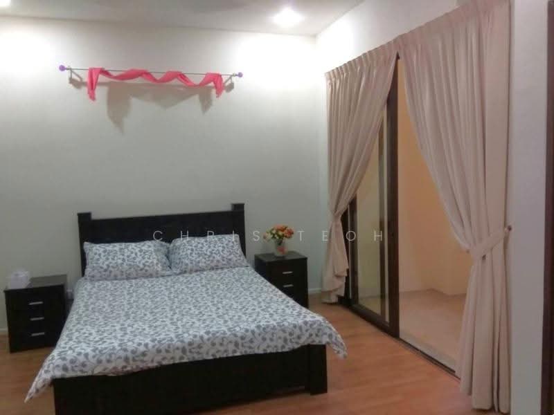 3-storey Terraced House for Rent in Tanjung Bungah (Penang) - Chris Teoh - Bedroom - PropertyGuru.com.my