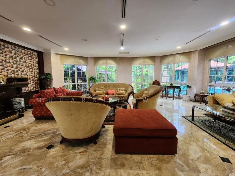 Bungalow House untuk Dijual di Sultan Abdul Aziz Shah Golf & Country Club (Shah Alam) - muharni sawarin - Living Room - PropertyGuru.com.my
