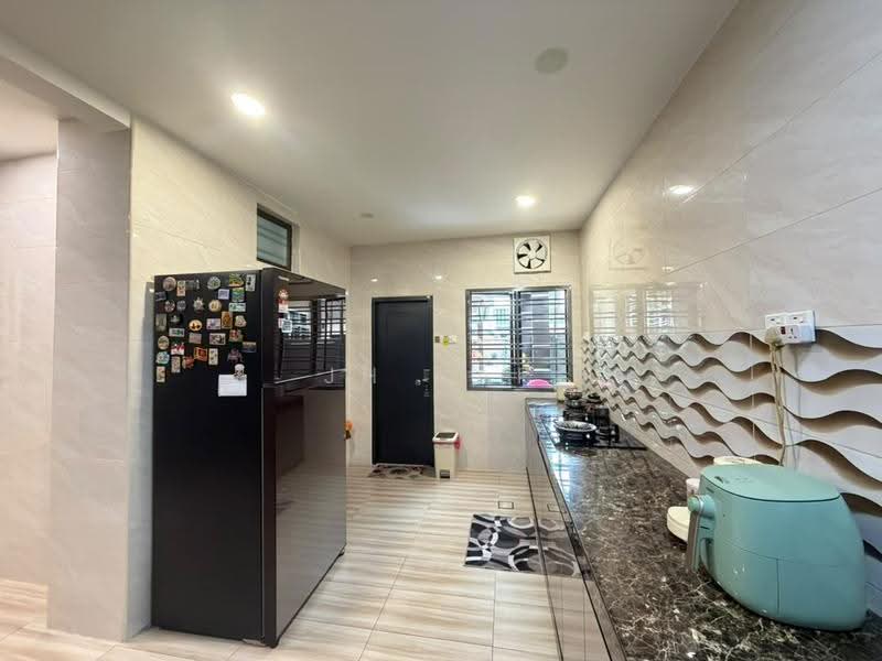 Cluster House for Sale in Bandar Putra Kulai (Kulai) - JH Yap - Kitchen - PropertyGuru.com.my