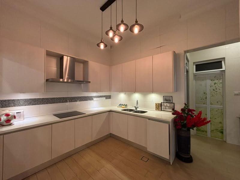 Semi-Detached House for Sale in Canary Garden (Klang) - Jarren Tan - Kitchen - PropertyGuru.com.my
