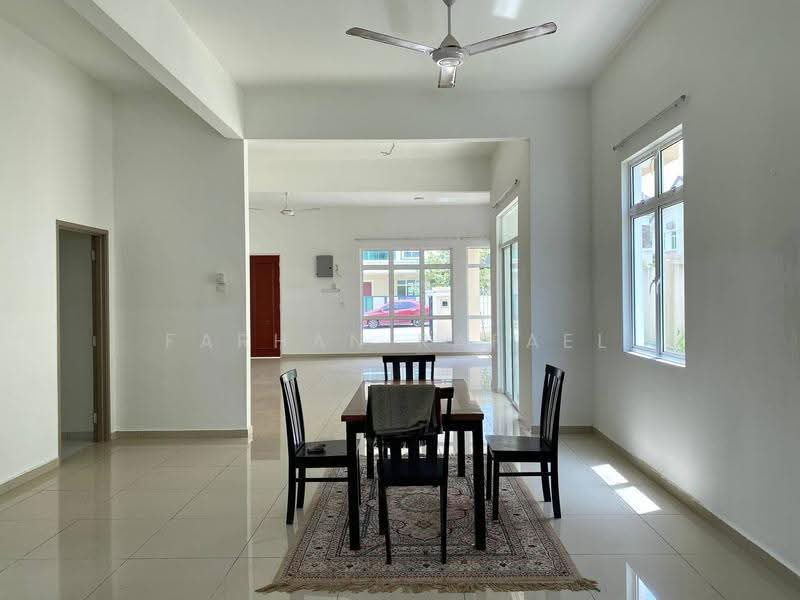 Rumah Teres 2-Tingkat untuk Dijual di Taman Bukit Senawang (Senawang) - Farhan Rafael - Living Room - PropertyGuru.com.my