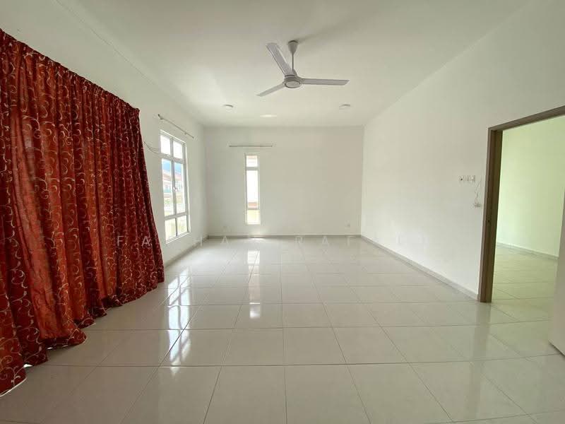 Rumah Teres 2-Tingkat untuk Dijual di Taman Bukit Senawang (Senawang) - Farhan Rafael - Living Room - PropertyGuru.com.my