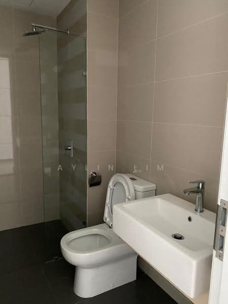 Service Residence for Sale at United Point (Residensi Berpadu) - Aylin Lim - Bathroom - PropertyGuru.com.my