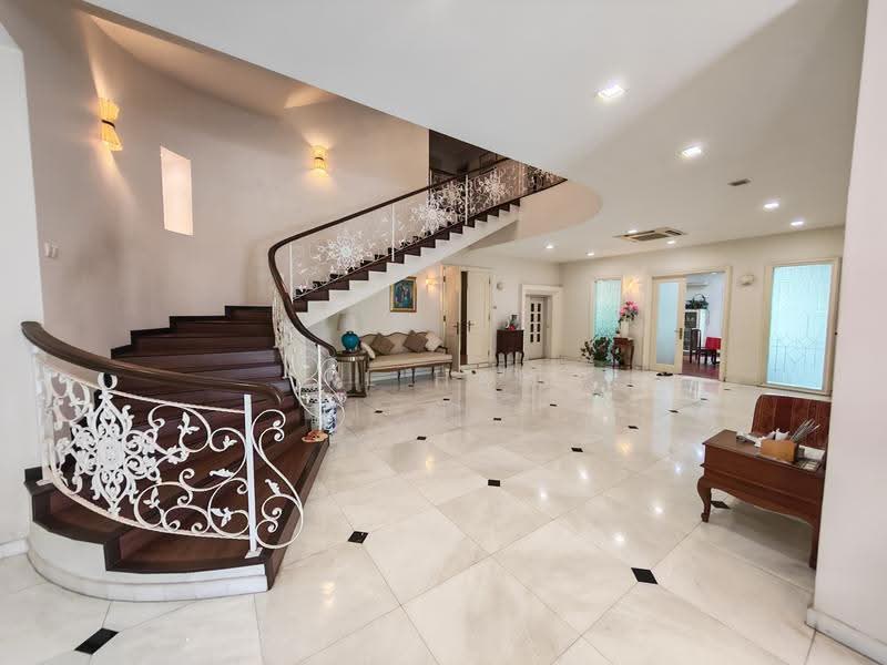 Bungalow House untuk Dijual di SS19 (Subang Jaya) - RL Han - Entrance - PropertyGuru.com.my