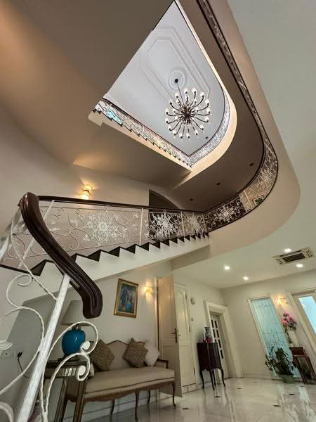 Bungalow House untuk Dijual di SS19 (Subang Jaya) - RL Han - Entrance - PropertyGuru.com.my