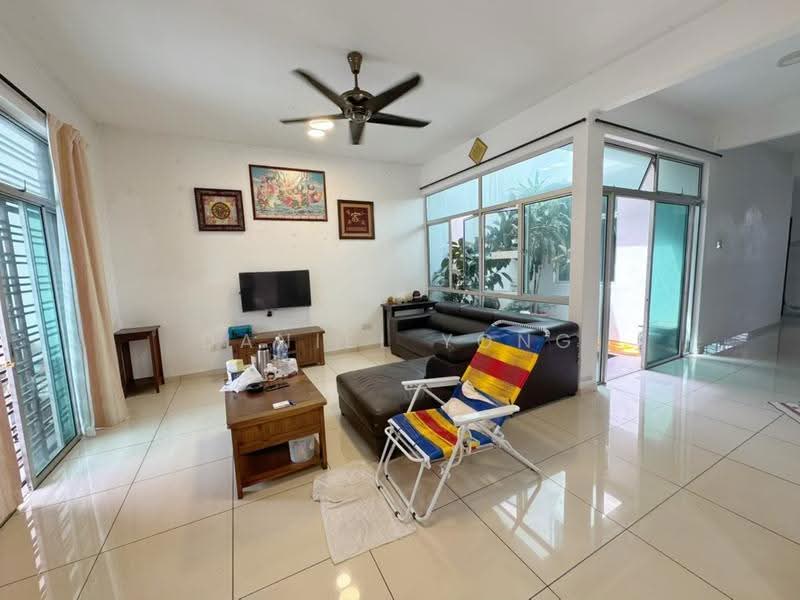 Rumah Teres 2-Tingkat untuk Dijual di Mutiara Rini (Skudai) - Daniel Yong - Living Room - PropertyGuru.com.my
