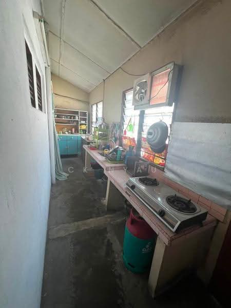 1-storey Terraced House for Sale in Ipoh (Perak) - Ck Nyau - Kitchen - PropertyGuru.com.my
