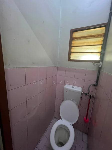 1-storey Terraced House for Sale in Ipoh (Perak) - Ck Nyau - Bathroom - PropertyGuru.com.my