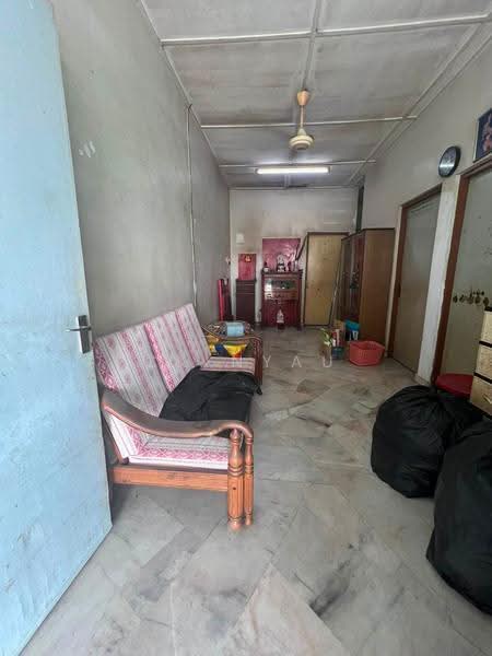 1-storey Terraced House for Sale in Ipoh (Perak) - Ck Nyau - Living Room - PropertyGuru.com.my