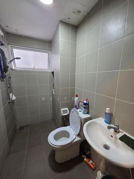 Kediaman Servis untuk Disewa di TTDI Adina - Reiyn . - Bathroom - PropertyGuru.com.my