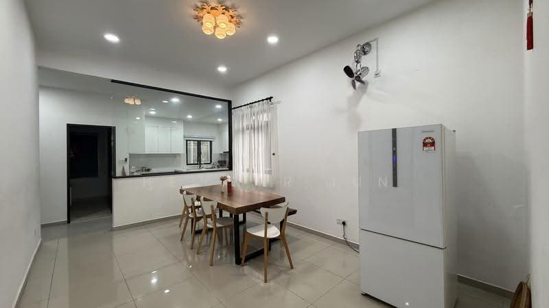 Rumah Teres untuk Dijual di Jade Hills (Kajang) - Hei Kar Jun - Kitchen - PropertyGuru.com.my