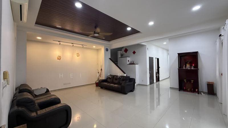 Rumah Teres untuk Dijual di Jade Hills (Kajang) - Hei Kar Jun - Living Room - PropertyGuru.com.my