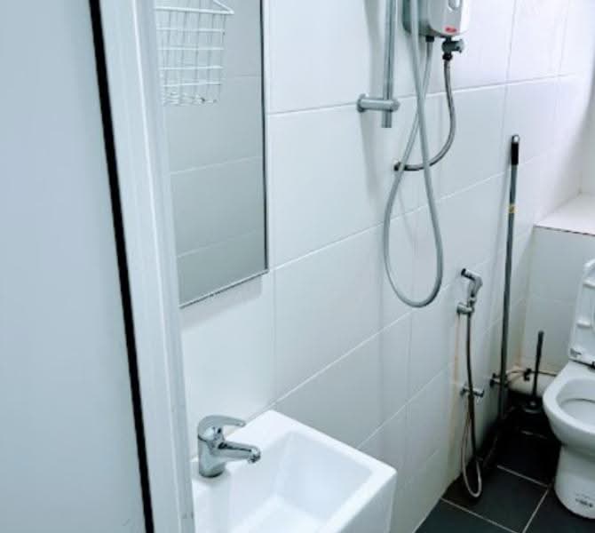 Kondominium untuk Disewa di Sun-U Residence - Ray Lee - Bathroom - PropertyGuru.com.my