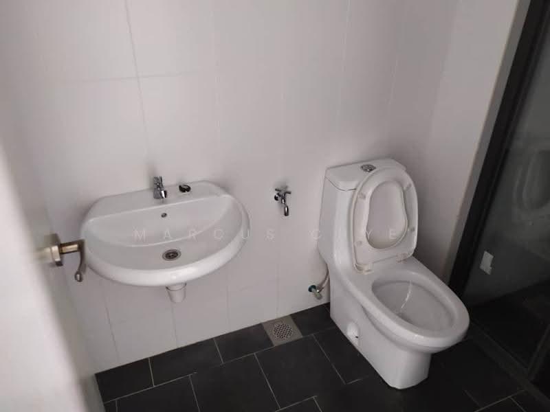 Semi-Detached House for Sale in Taman Saujana Suria (Kajang) - Marcus Chye - Bathroom - PropertyGuru.com.my