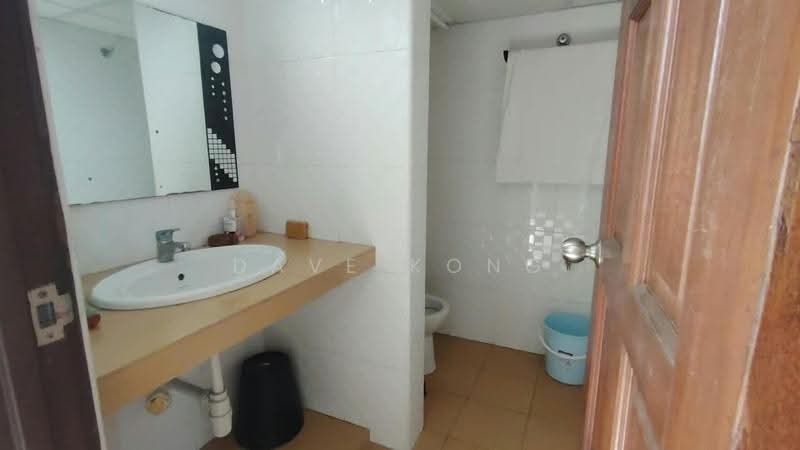 Shop for Rent in Desa Jaya Kepong (Kepong) - Dave Kong - Bathroom - PropertyGuru.com.my