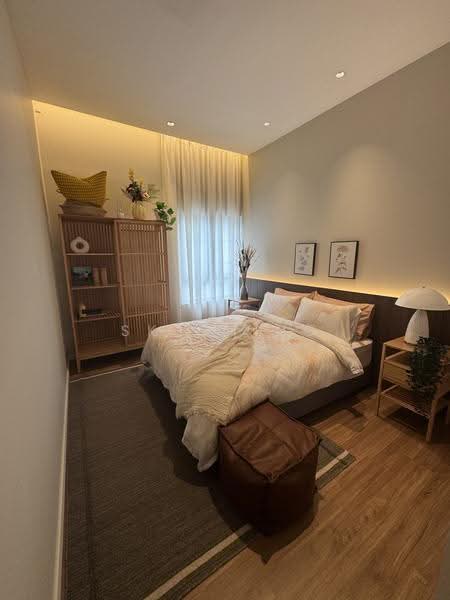 Kediaman Servis untuk Dijual di Emerald 9 - SK Ching - Bedroom - PropertyGuru.com.my