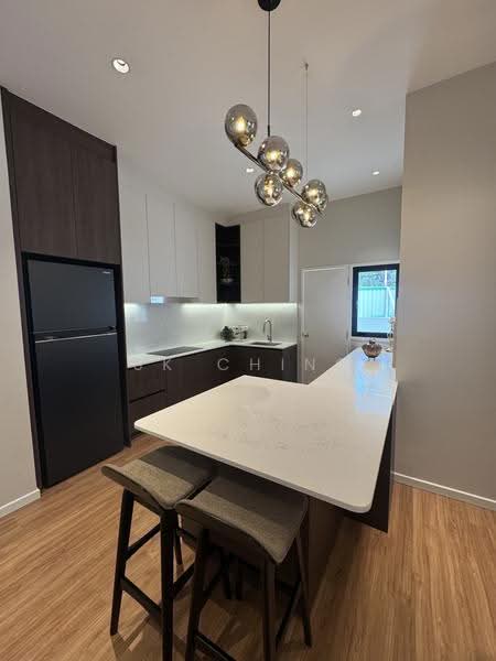 Kediaman Servis untuk Dijual di Emerald 9 - SK Ching - Kitchen - PropertyGuru.com.my