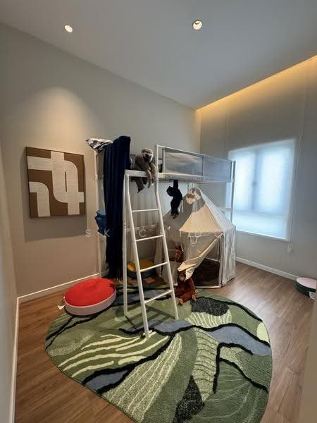 Kediaman Servis untuk Dijual di Emerald 9 - SK Ching - Bedroom - PropertyGuru.com.my