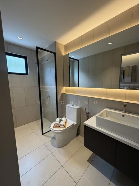 Kediaman Servis untuk Dijual di Emerald 9 - SK Ching - Bathroom - PropertyGuru.com.my