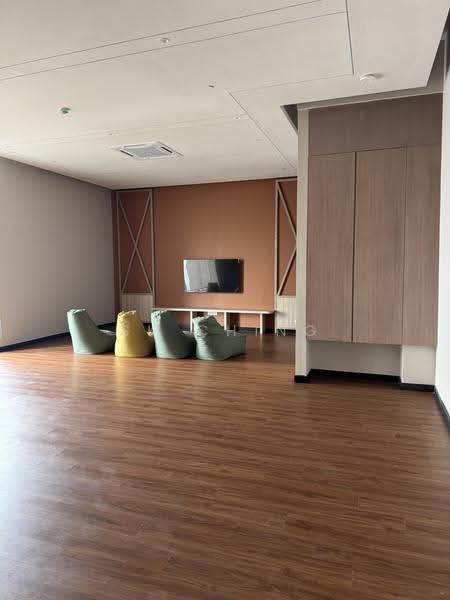 Kediaman Servis untuk Dijual di Emerald 9 - SK Ching - Living Room - PropertyGuru.com.my