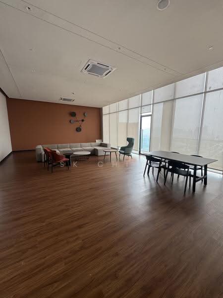 Kediaman Servis untuk Dijual di Emerald 9 - SK Ching - Living Room - PropertyGuru.com.my