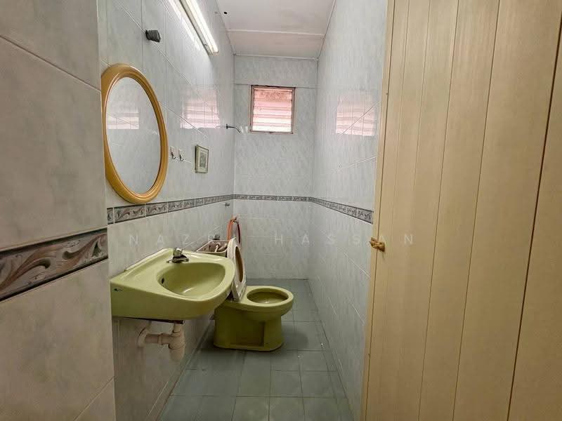 2-storey Terraced House for Sale in Seksyen 4 (Shah Alam) - Nazri Hassan - Bathroom - PropertyGuru.com.my