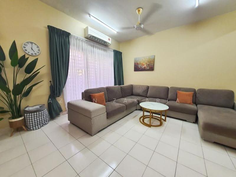 Rumah Teres 2-Tingkat untuk Dijual di Alam Suria (Puncak Alam) - AZMAN ZAKARIA - Living Room - PropertyGuru.com.my