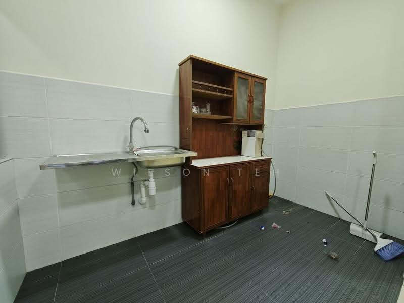 Pangsapuri untuk Dijual di Impian Senibong Residences - Wilson Teh - Kitchen - PropertyGuru.com.my