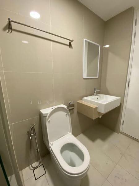 Service Residence for Sale at Southlink - Justin Lam - Bathroom - PropertyGuru.com.my