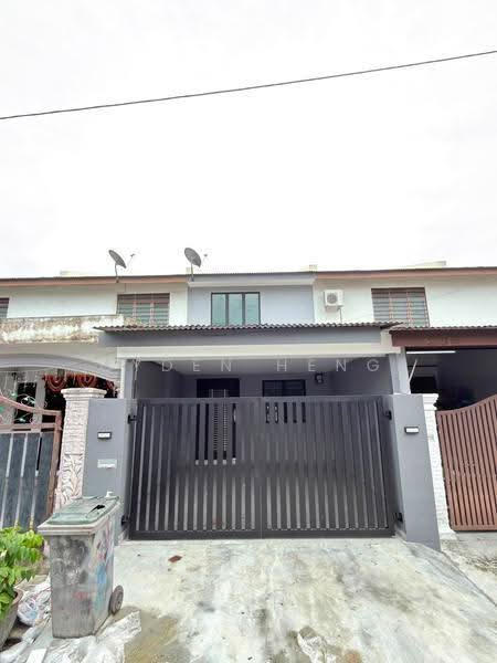 Rumah Teres 2-Tingkat untuk Dijual di Taman Bukit Tiram (Ulu Tiram) - Gyden Heng - Exterior - PropertyGuru.com.my