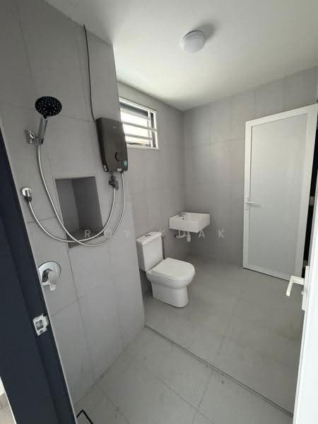 2-storey Terraced House for Rent in Bandar Cassia (Batu Kawan) - Roy Kuak - Bathroom - PropertyGuru.com.my