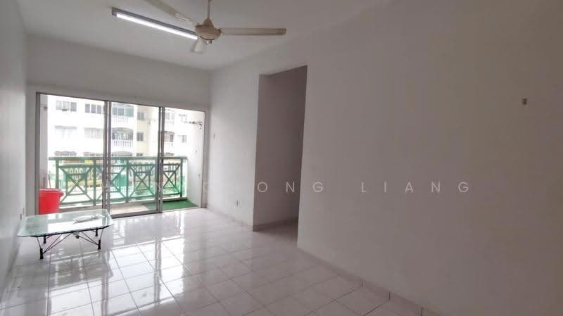 Pangsapuri untuk Dijual di Pangsapuri Sri Alpinia - Chan Chong Liang - Living Room - PropertyGuru.com.my