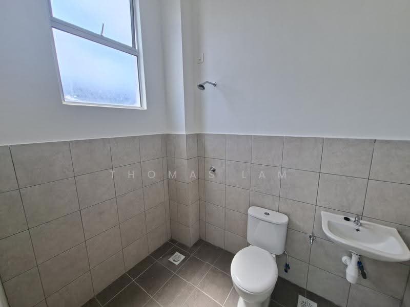 Rumah Teres 2-Tingkat untuk Dijual di Taman Krubong Jaya (Krubong) - Thomas Lam - Bathroom - PropertyGuru.com.my