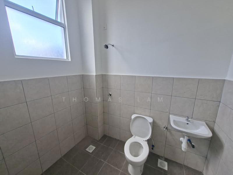 Rumah Teres 2-Tingkat untuk Dijual di Taman Krubong Jaya (Krubong) - Thomas Lam - Bathroom - PropertyGuru.com.my