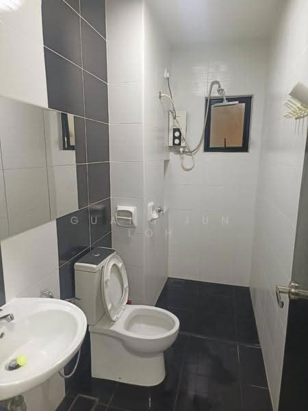 Service Residence for Sale at Sky View - Guang Jun Loh - Bathroom - PropertyGuru.com.my
