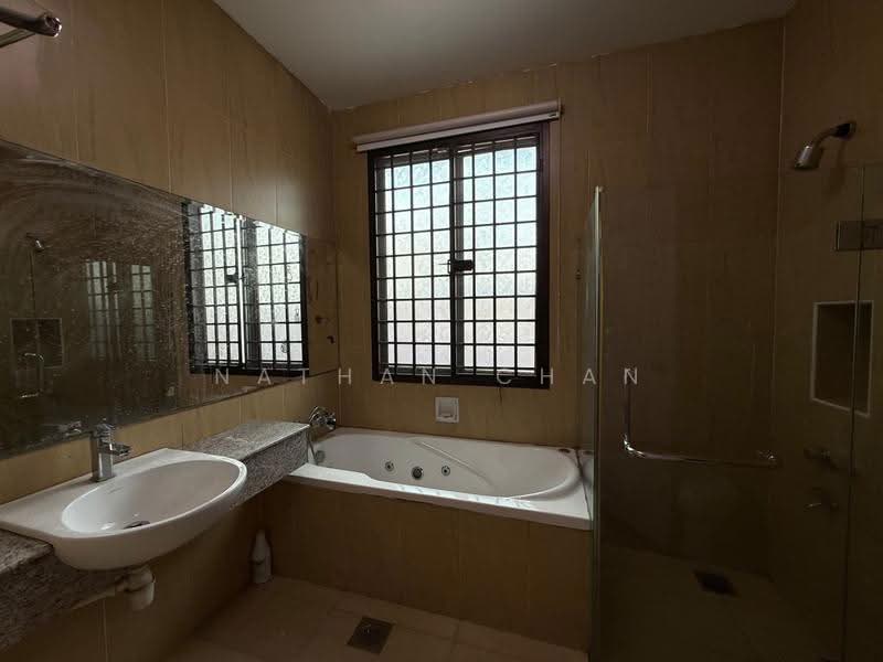 Link Bungalow for Sale in Taman Mount Austin (Tebrau) - Nathan Chan - Bathroom - PropertyGuru.com.my
