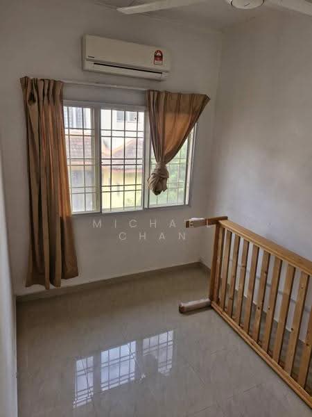 Rumah Teres 2-Tingkat untuk Dijual di Taman Aman Putra (Puchong) - Michael Chan - Bedroom - PropertyGuru.com.my