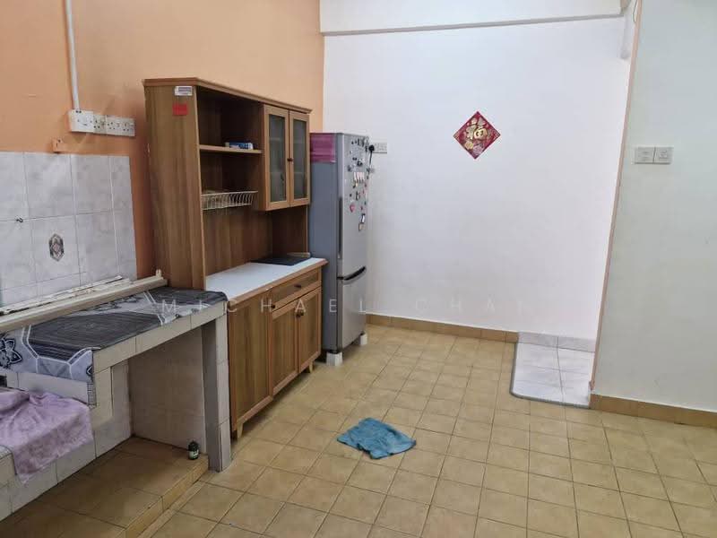 Rumah Teres 2-Tingkat untuk Dijual di Taman Aman Putra (Puchong) - Michael Chan - Kitchen - PropertyGuru.com.my