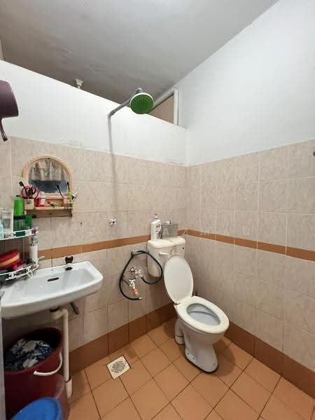 1-storey Terraced House for Sale in Kuantan (Pahang) - Izzat Azman - Bathroom - PropertyGuru.com.my