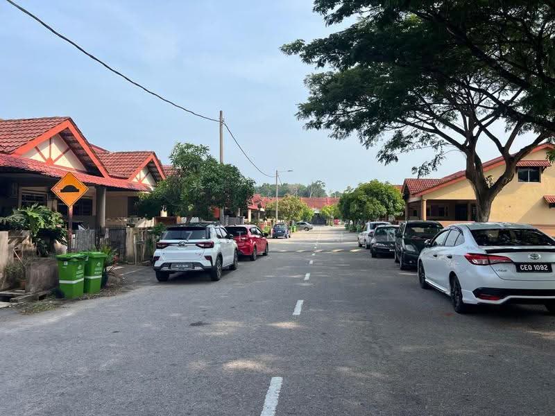 1-storey Terraced House for Sale in Kuantan (Pahang) - Izzat Azman - Exterior - PropertyGuru.com.my