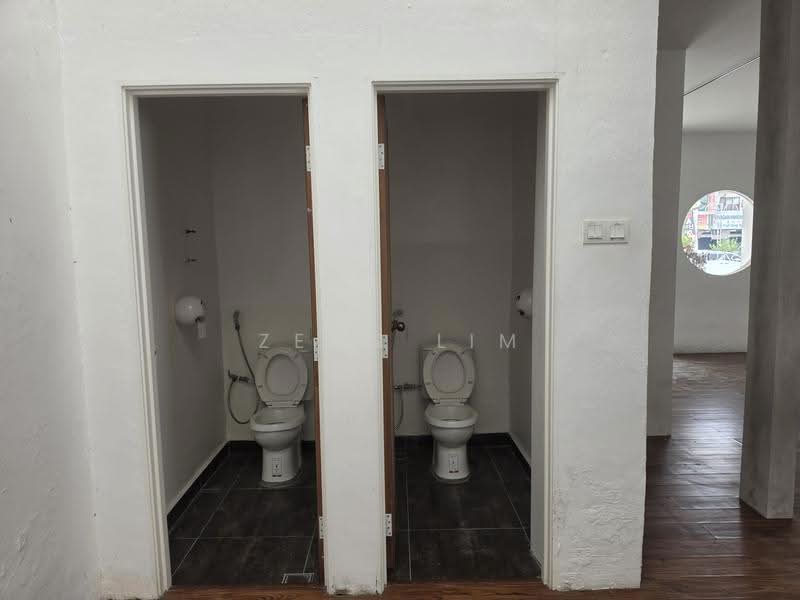 Shop for Rent in Taman Sentosa (Johor Bahru) - Zeon Lim - Bathroom - PropertyGuru.com.my