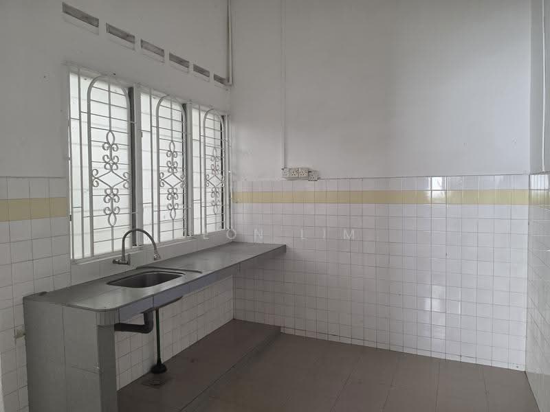 Shop for Rent in Taman Sentosa (Johor Bahru) - Zeon Lim - Kitchen - PropertyGuru.com.my