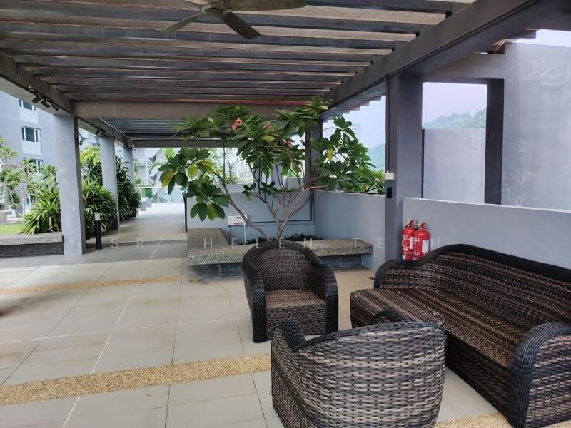 Condominium for Rent at 10 Island Resort - Sr. Helen Teoh - Facility Rest Area - PropertyGuru.com.my
