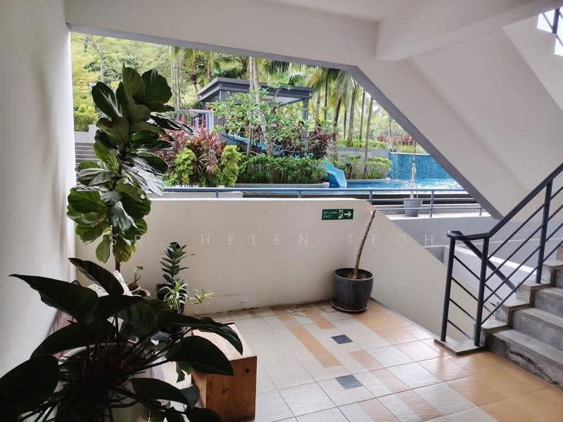 Condominium for Rent at 10 Island Resort - Sr. Helen Teoh - Staircase - PropertyGuru.com.my
