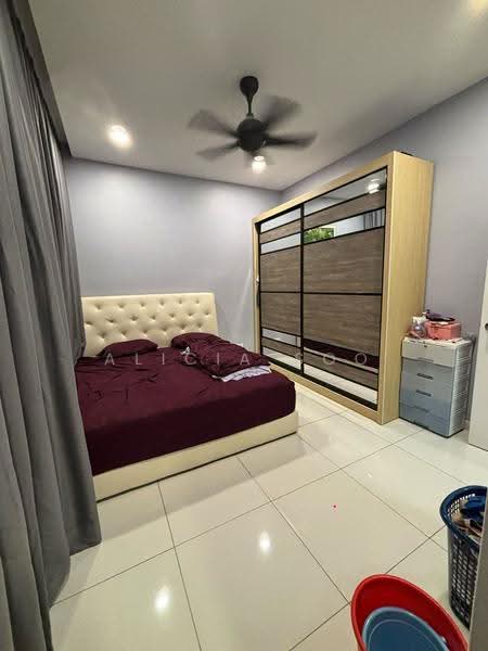 Kediaman Servis untuk Dijual di Suria Putra - Alicia Soo - Bedroom - PropertyGuru.com.my