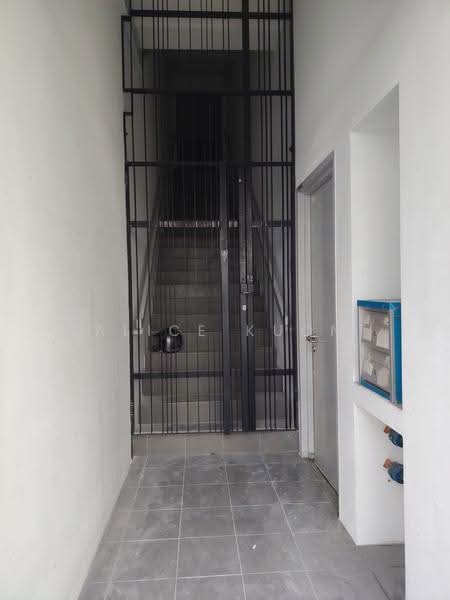 Shop / Office for Sale in Cheras Selatan (Cheras) - Alice Kuon - Corridor - PropertyGuru.com.my