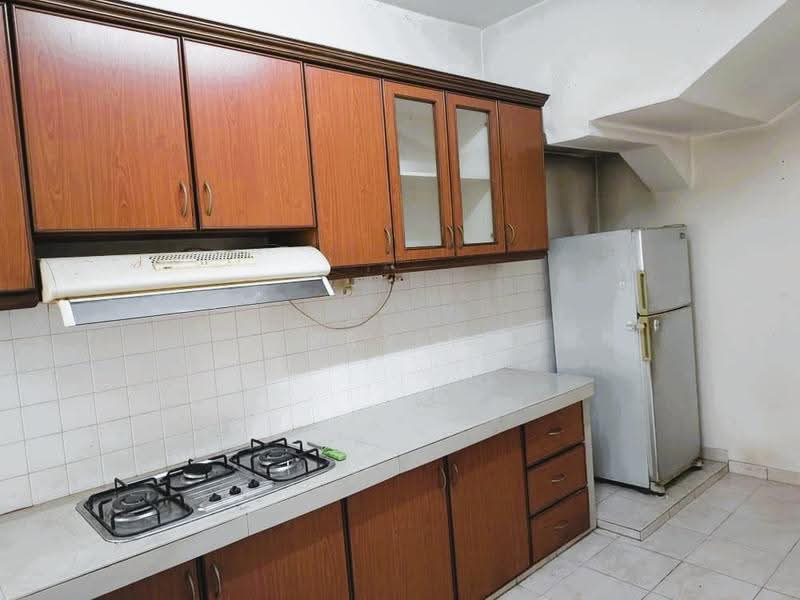 Rumah Teres 2-Tingkat untuk Dijual di Damansara Kim (Petaling Jaya) - Jerry Yap - Kitchen - PropertyGuru.com.my