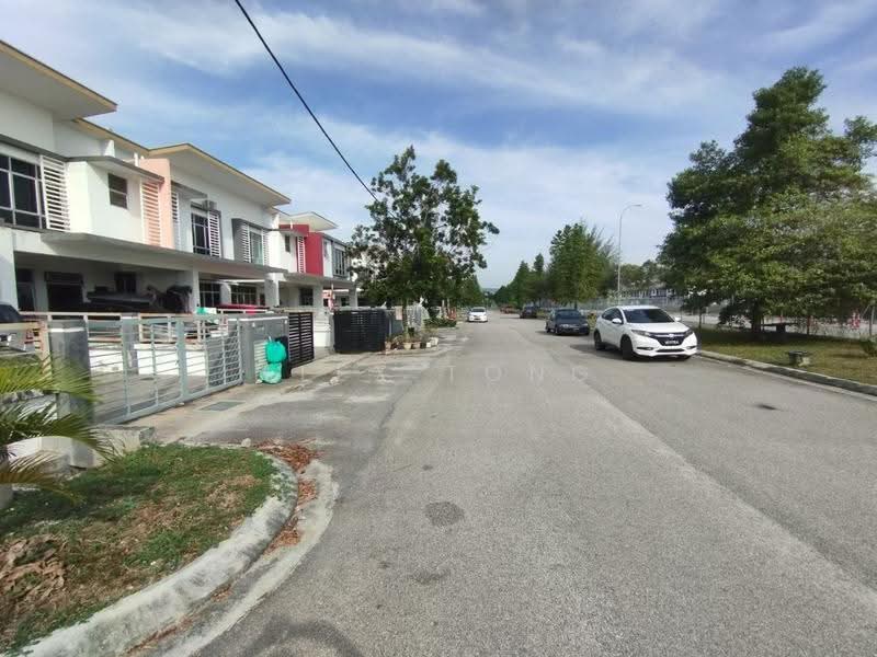 Rumah Teres 2-Tingkat untuk Dijual di Saujana Utama (Puncak Alam) - Alex Tong - PropertyGuru.com.my